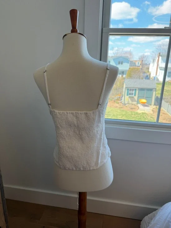 Abercrombie & Fitch White Eyelet Tie-Front Camisole - Picture 2 of 5